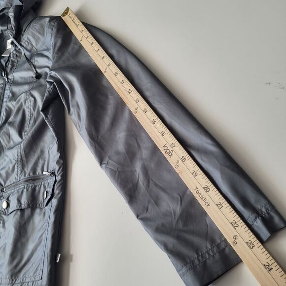 CHICO'S ZENERGY GRAY LIGHTWEIGHT TRAVEL WINDBREAKER JACKET W/ HOOD 1 MEDIUM - Picture 2 of 7